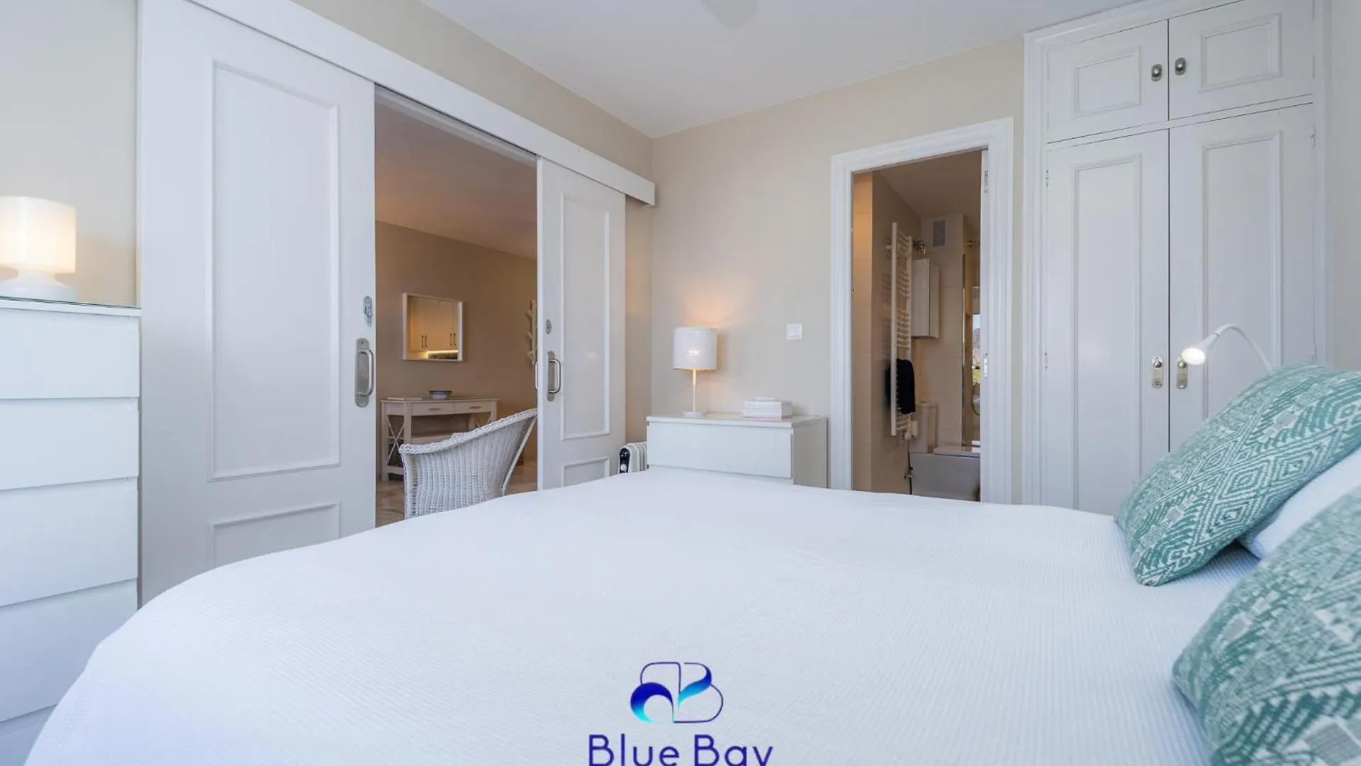 Bliss On The Bay Apartment La Herradura